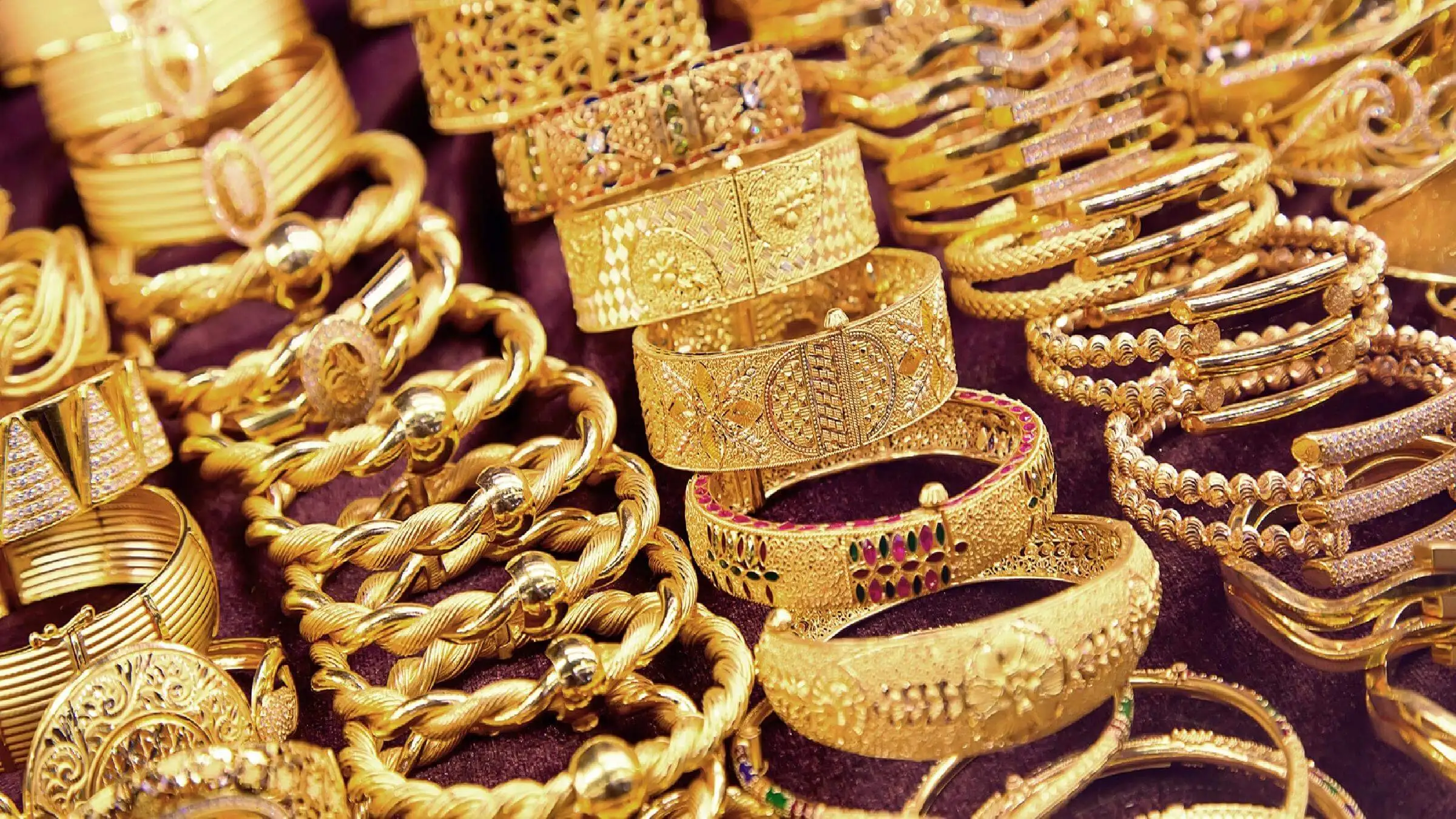 اشكال الذهب في الامارات